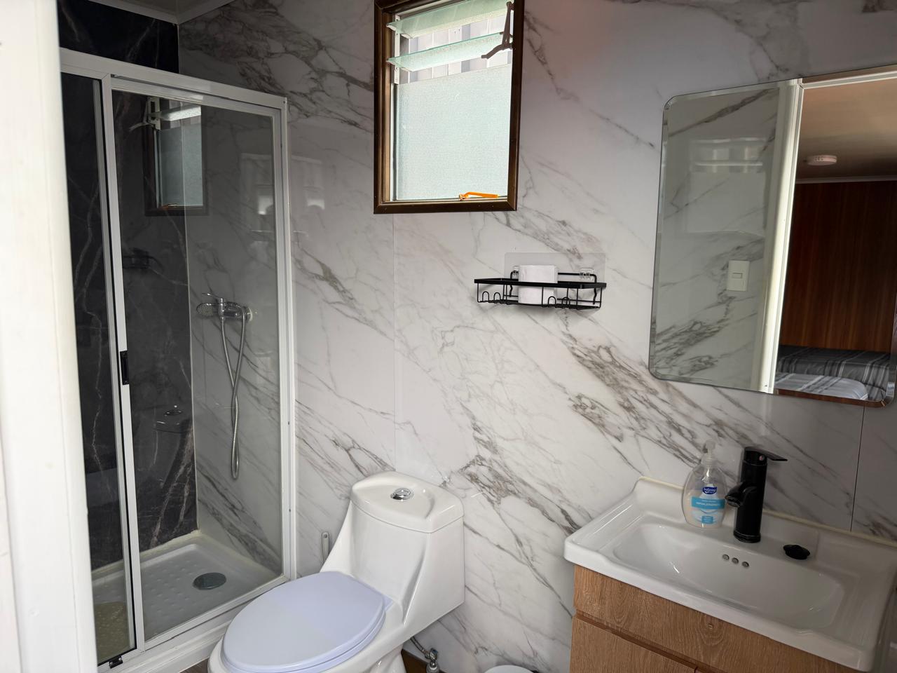 Baño Hostal Jopía